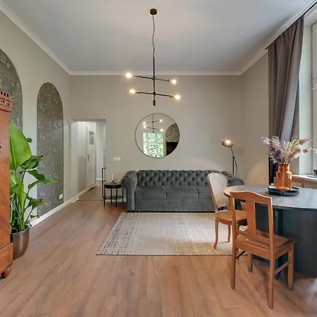 Chopina Seaside, Cozy & Chic By Downtown